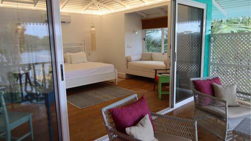 Tortuga Lodge & Gardens