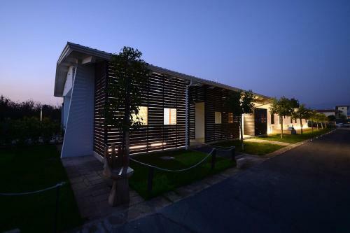 Hostal X Hotel