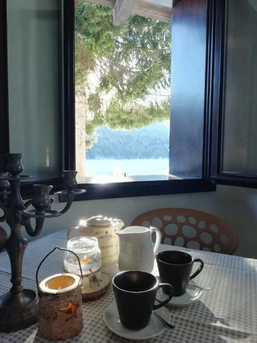 Elison-on The Lake B&B