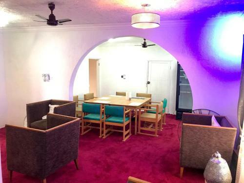 Bed & Breakfast Evergreen Executive Hostel