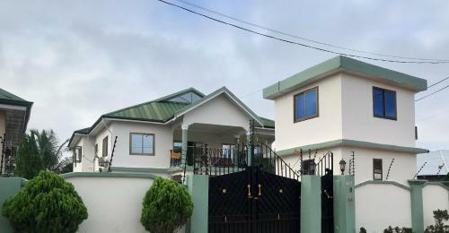 Bed & Breakfast Evergreen Executive Hostel