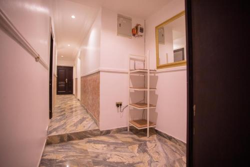 Cozy, Minimalist 3 Bedroom Apartment.