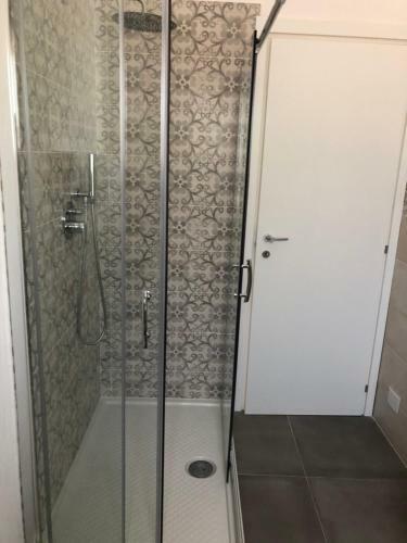 Leonardo Luxury Apartment