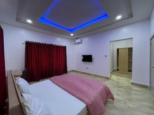 Apartamento 2 Bedroom Flat @utako+wifi+24hrs AC & Gen 70k/nit