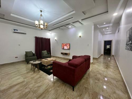 Apartamento 2 Bedroom Flat @utako+wifi+24hrs AC & Gen 70k/nit