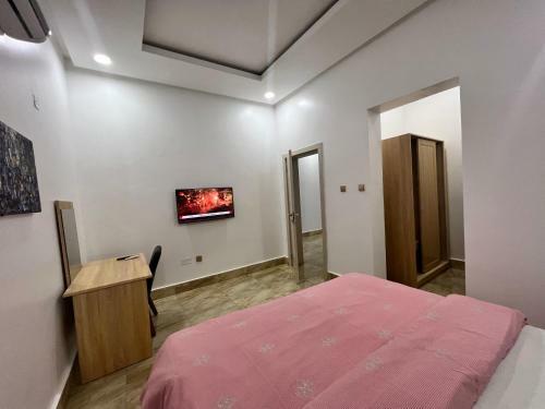 Apartamento 2 Bedroom Flat @utako+wifi+24hrs AC & Gen 70k/nit