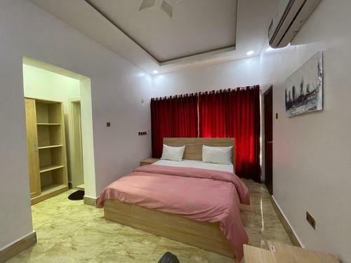 Apartamento 2 Bedroom Flat @utako+wifi+24hrs AC & Gen 70k/nit