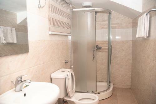Enland Suites And Apartments