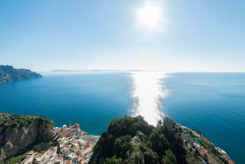 Admiring Amalfi