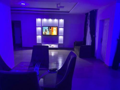 Boujie Apartment With Lovely Room