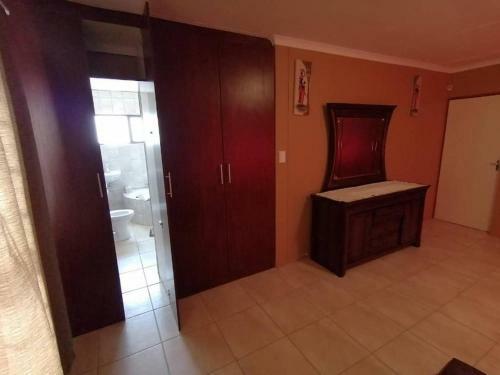 Jjp Self Catering - Three Bedroom House