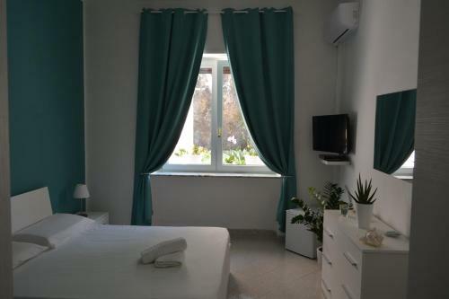 A Due Passi Dal Mare B&B