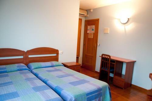 Hotel Condes De Bu�ol