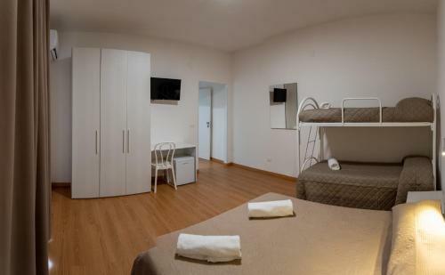 Hostal Prestige House