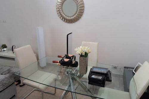 Cosy Apartment In Serene Space With Elegant Decor.