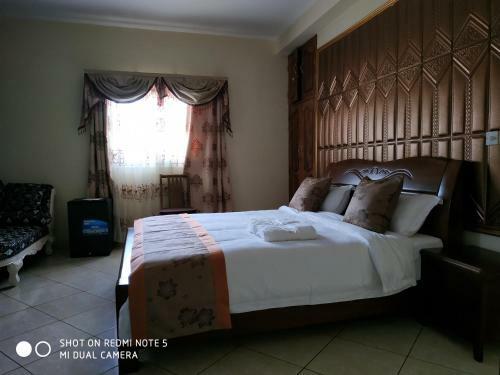 Hotel Golden House