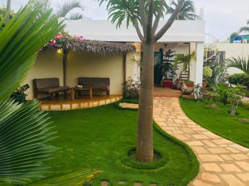 Le Jardin Exotique Hotel