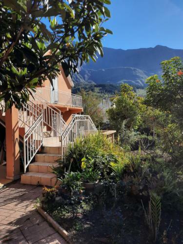 Bed & Breakfast G�te Les Cimes Caloupilon