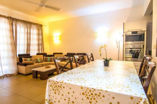 Azuri Village Holiday Apartment - Roches Noires