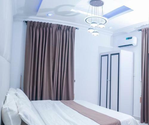 Dew Luxury Service Apartment