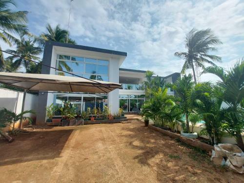Villa Butterfly House