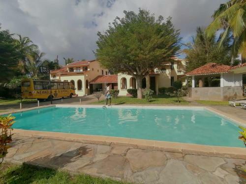 Bed & Breakfast Malindi Chrystal