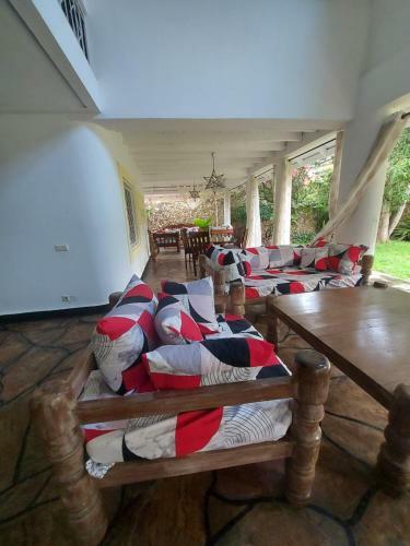 Villa Leopard House