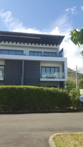 Apartamento Latitude Sea Front Luxury Complex