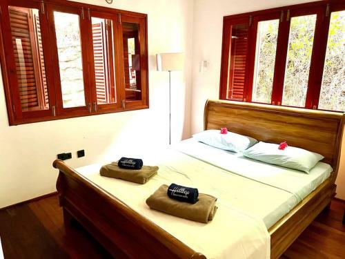 Hilltop South - Villa Bougainville