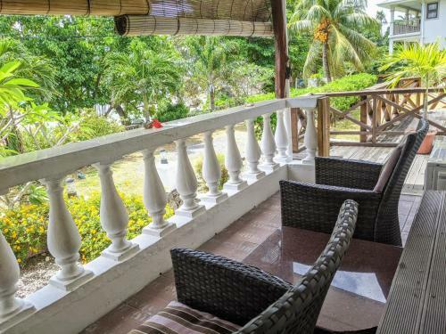 Hostal The Beach House