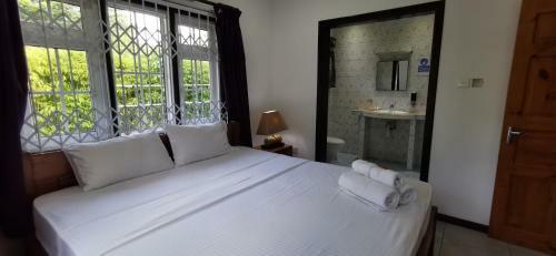 Grande Villa Corossol Chez Marva 3 � 12 Personnes