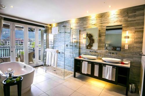 Eden Island 4-bedroom Villa With Private Pool