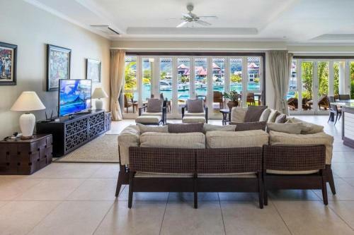Eden Island 4-bedroom Villa With Private Pool
