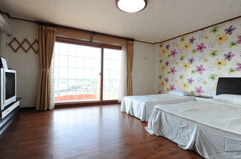 Hostal Jeju Feel House
