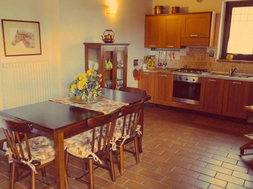 Elegant Villa In Palazzata With Country Views