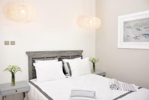 Luxury Villas At Royal Park