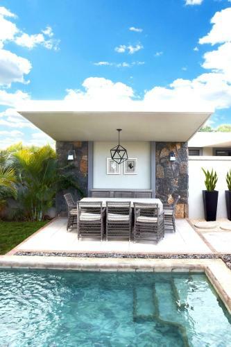 Luxury Villas At Royal Park