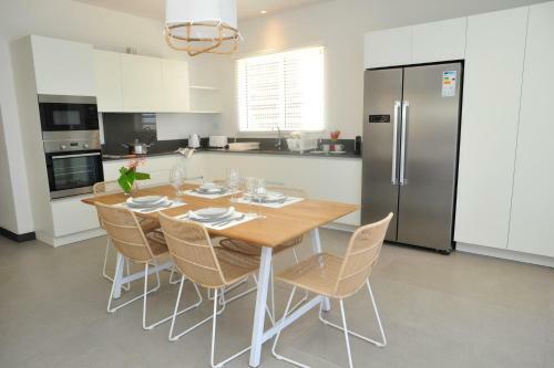 Obiches Beachfront Apartments