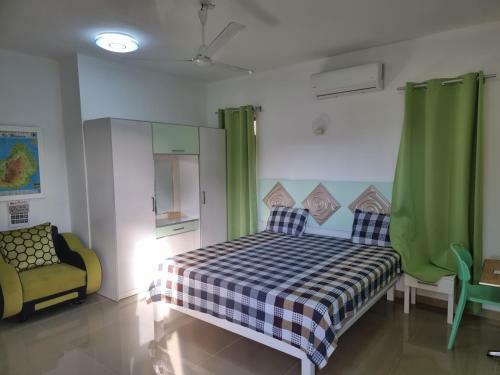 Hostal Room In Studio - Studio Solitaire Ideal For Two Adults