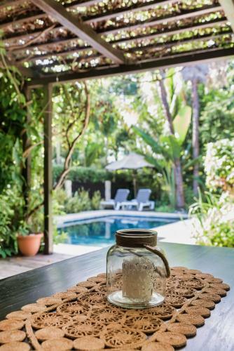 Villa Vakoa - Tranquil Villa With Lush Gardens