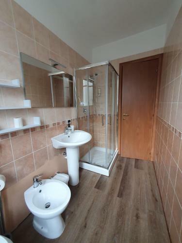 Apartamento Hh Hermoso Housing Serravalle