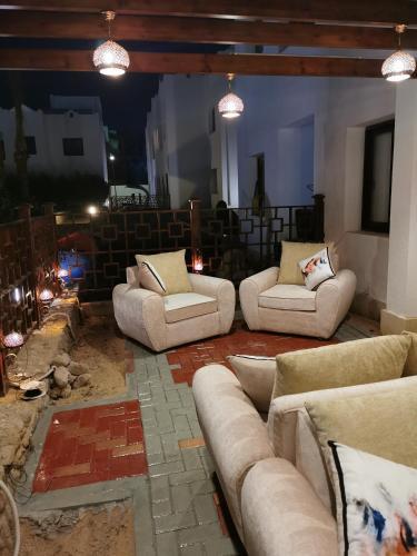 Chic Apartment 1