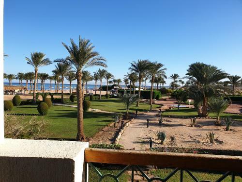 Beach Front Villa In Napqe