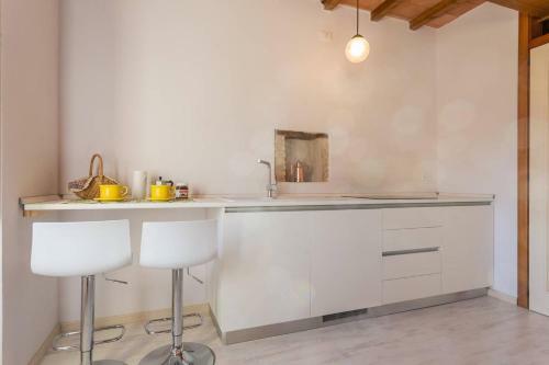 Villa Costanzi: Comfy Apartment Below The Cucco