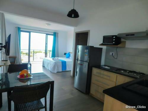 Hostal Fullmoon Apartment & Studio