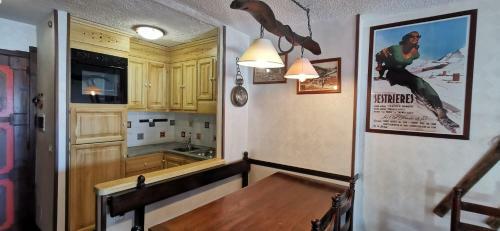 Hostdomus - City Center Apartment