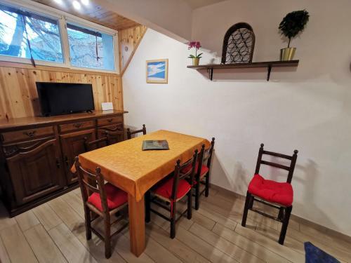 Hostdomus - L'ermellino Apartment