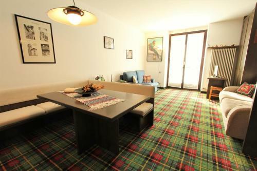 Apartamento Hostdomus - Prince Suite
