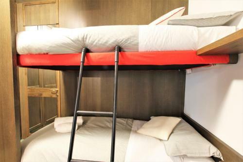 Apartamento Hostdomus - Prince Suite
