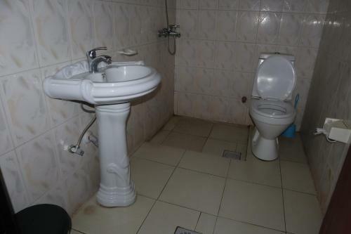 Hostal La Natura Guesthouse